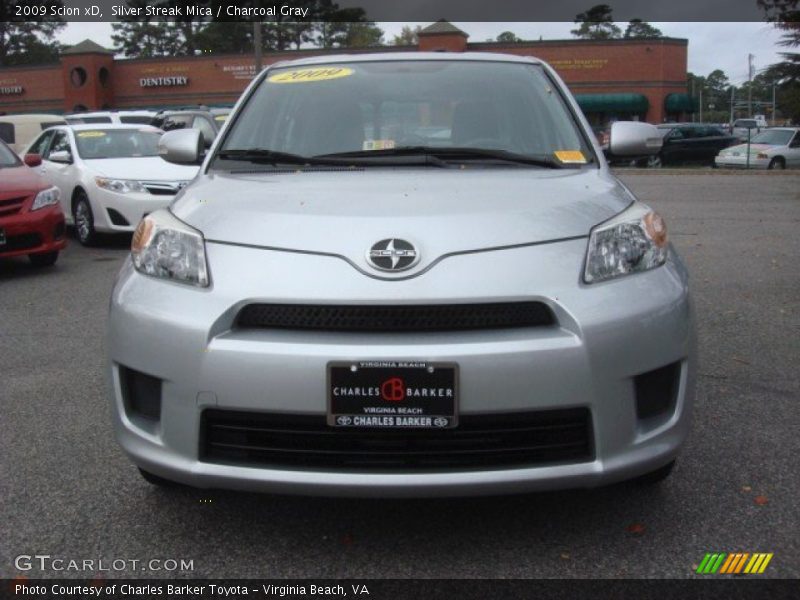 Silver Streak Mica / Charcoal Gray 2009 Scion xD