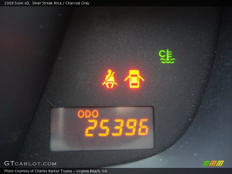 Silver Streak Mica / Charcoal Gray 2009 Scion xD