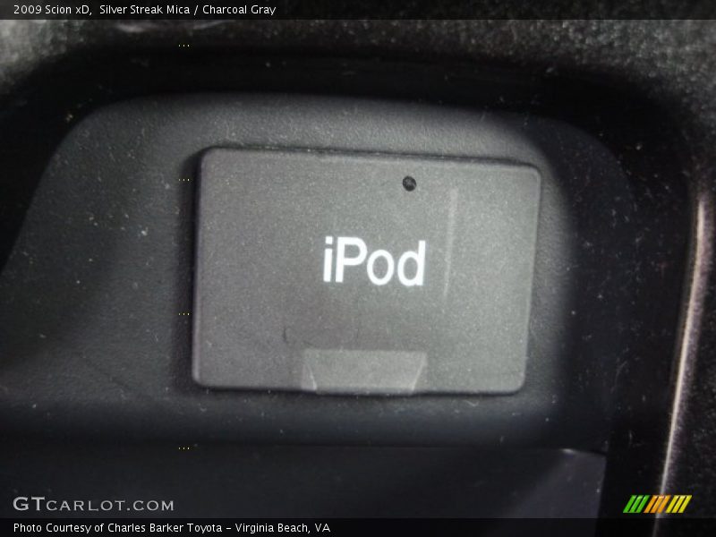 Silver Streak Mica / Charcoal Gray 2009 Scion xD