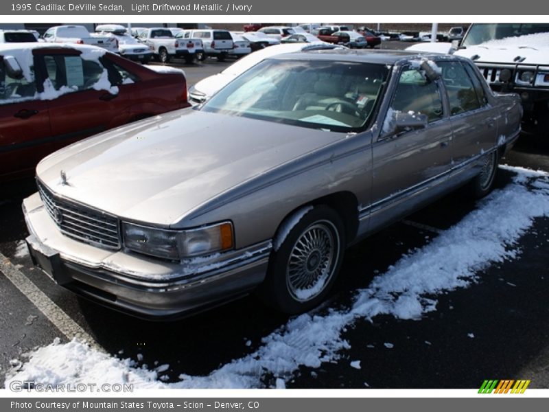 Light Driftwood Metallic / Ivory 1995 Cadillac DeVille Sedan