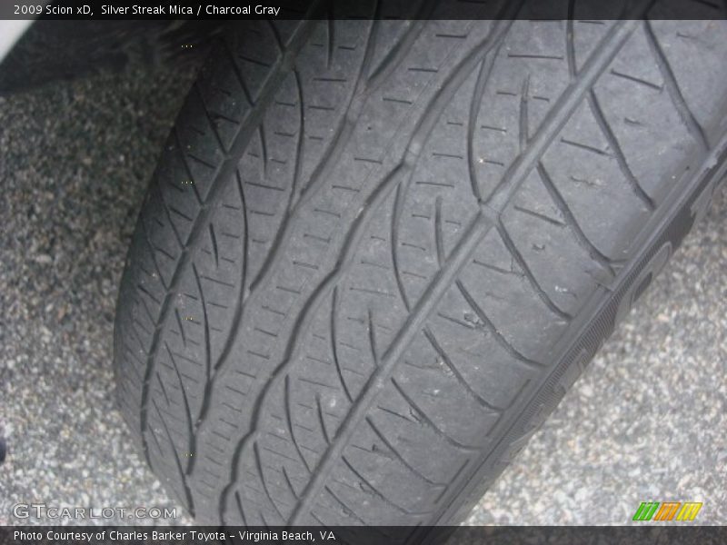 Silver Streak Mica / Charcoal Gray 2009 Scion xD