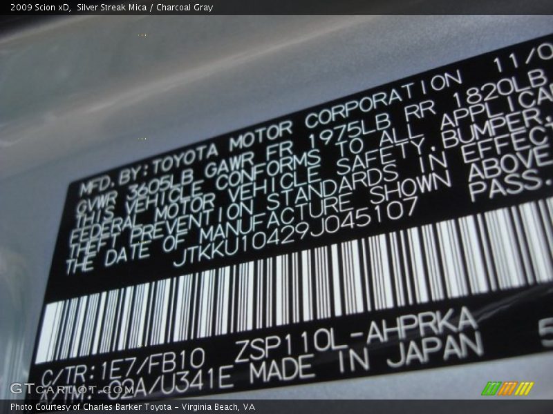 Silver Streak Mica / Charcoal Gray 2009 Scion xD