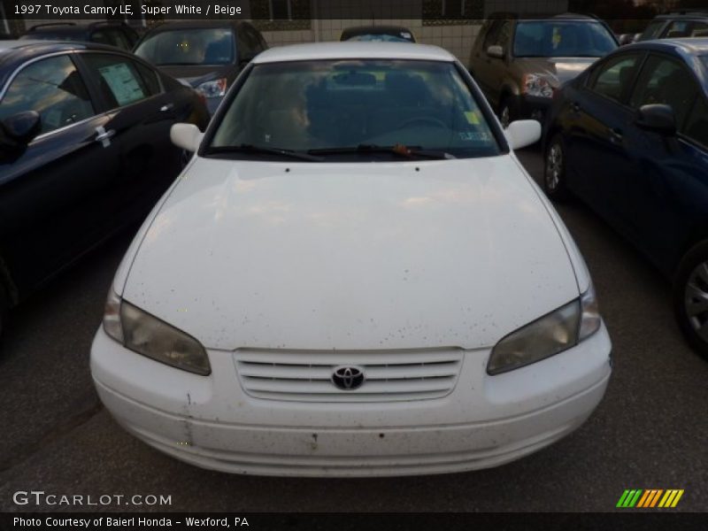 Super White / Beige 1997 Toyota Camry LE