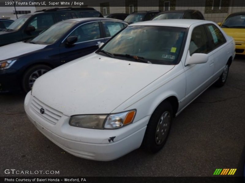 Super White / Beige 1997 Toyota Camry LE