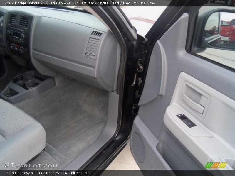 Brilliant Black Crystal Pearl / Medium Slate Gray 2007 Dodge Dakota ST Quad Cab 4x4