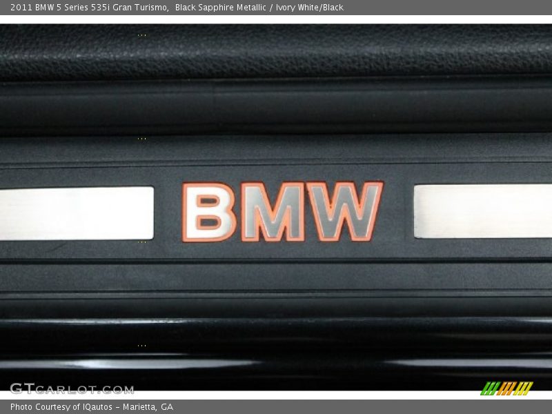 Black Sapphire Metallic / Ivory White/Black 2011 BMW 5 Series 535i Gran Turismo