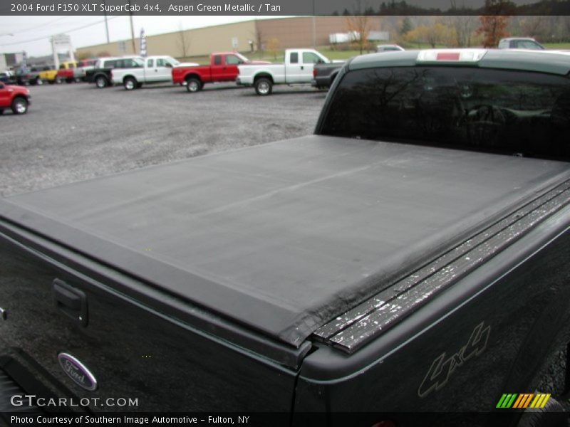 Aspen Green Metallic / Tan 2004 Ford F150 XLT SuperCab 4x4