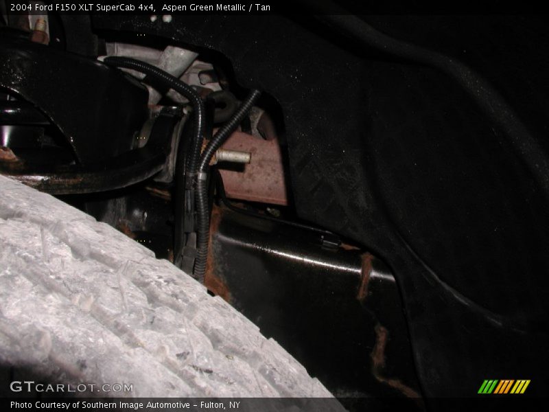 Aspen Green Metallic / Tan 2004 Ford F150 XLT SuperCab 4x4