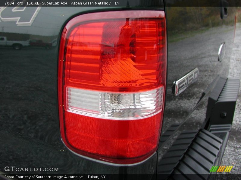 Aspen Green Metallic / Tan 2004 Ford F150 XLT SuperCab 4x4