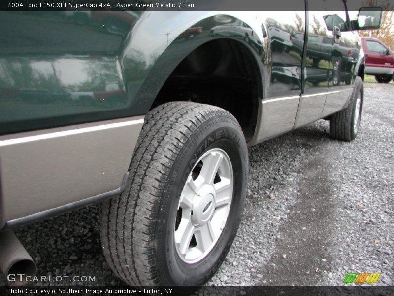 Aspen Green Metallic / Tan 2004 Ford F150 XLT SuperCab 4x4