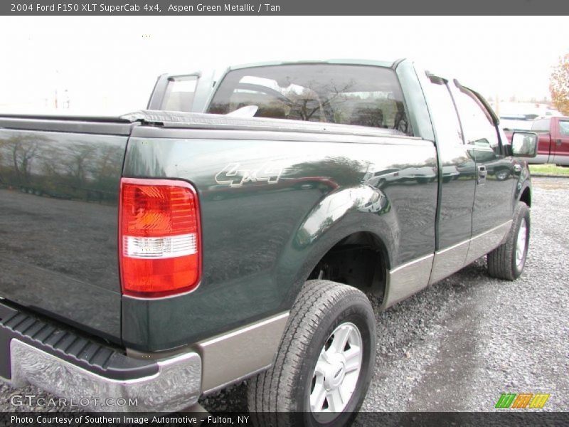 Aspen Green Metallic / Tan 2004 Ford F150 XLT SuperCab 4x4