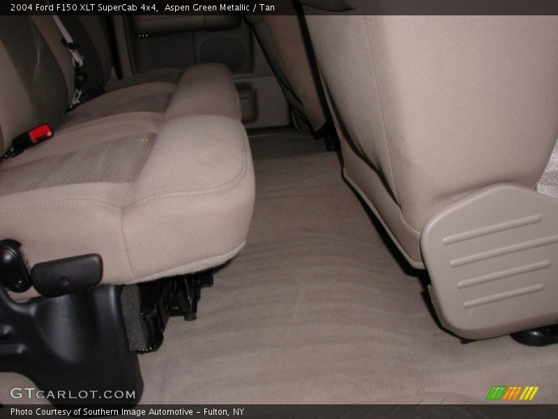 Aspen Green Metallic / Tan 2004 Ford F150 XLT SuperCab 4x4
