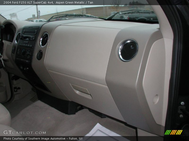 Aspen Green Metallic / Tan 2004 Ford F150 XLT SuperCab 4x4