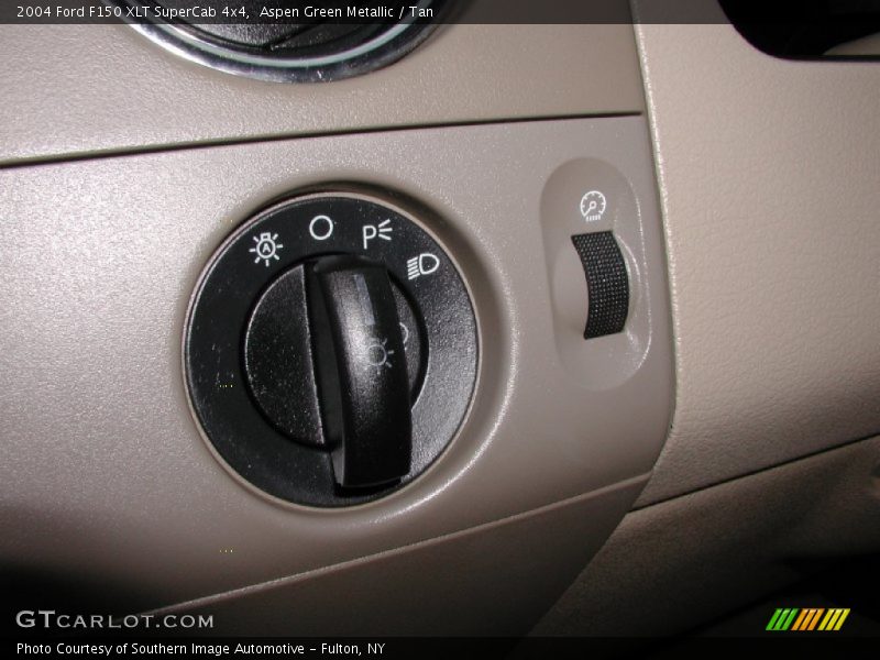 Aspen Green Metallic / Tan 2004 Ford F150 XLT SuperCab 4x4