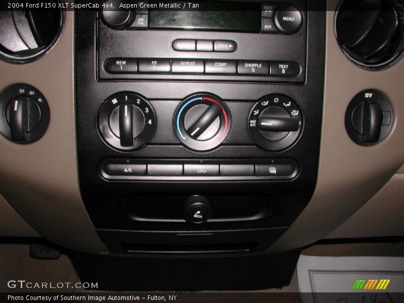 Aspen Green Metallic / Tan 2004 Ford F150 XLT SuperCab 4x4