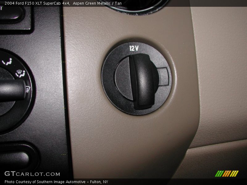 Aspen Green Metallic / Tan 2004 Ford F150 XLT SuperCab 4x4
