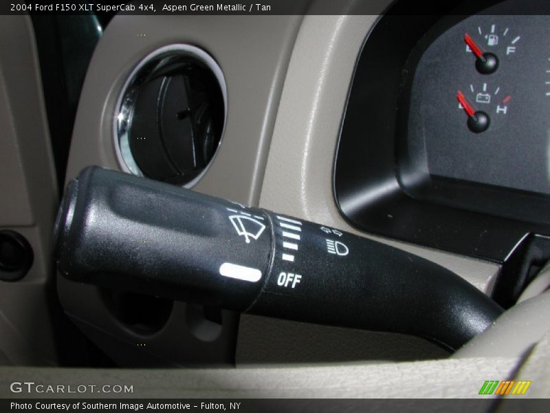 Aspen Green Metallic / Tan 2004 Ford F150 XLT SuperCab 4x4