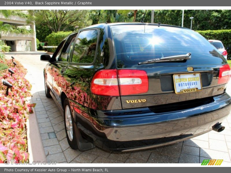 Black Sapphire Metallic / Graphite 2004 Volvo V40