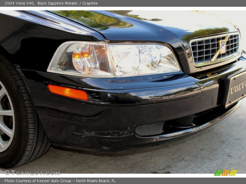 Black Sapphire Metallic / Graphite 2004 Volvo V40