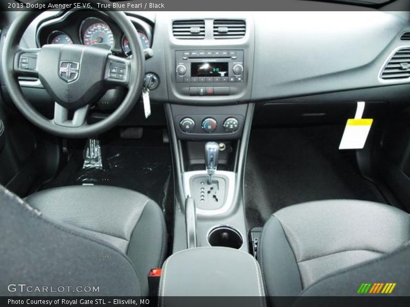 Dashboard of 2013 Avenger SE V6