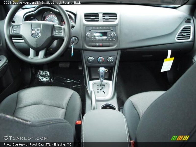 Blue Streak Pearl / Black 2013 Dodge Avenger SE V6