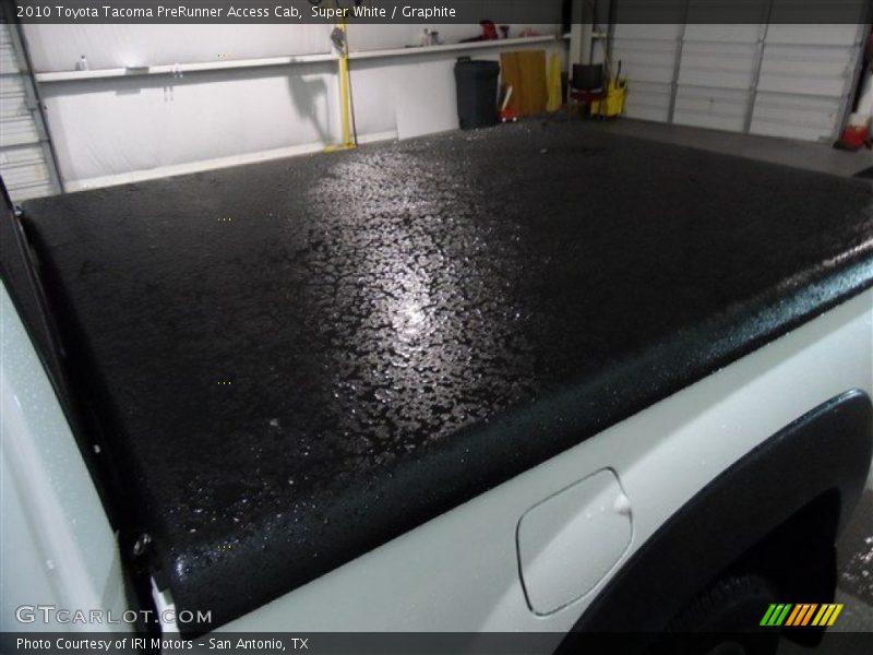Super White / Graphite 2010 Toyota Tacoma PreRunner Access Cab