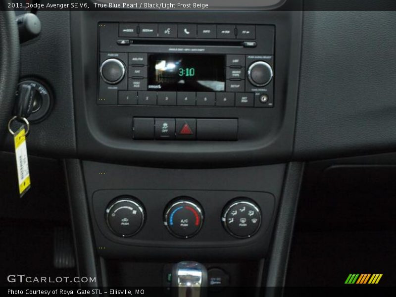 True Blue Pearl / Black/Light Frost Beige 2013 Dodge Avenger SE V6