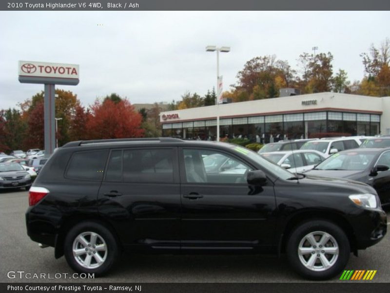 Black / Ash 2010 Toyota Highlander V6 4WD