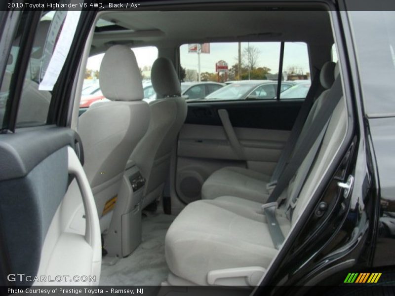 Black / Ash 2010 Toyota Highlander V6 4WD