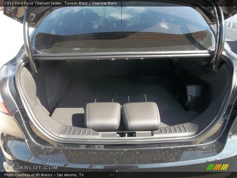 Tuxedo Black / Charcoal Black 2013 Ford Focus Titanium Sedan