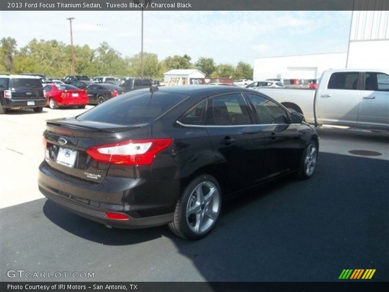 Tuxedo Black / Charcoal Black 2013 Ford Focus Titanium Sedan