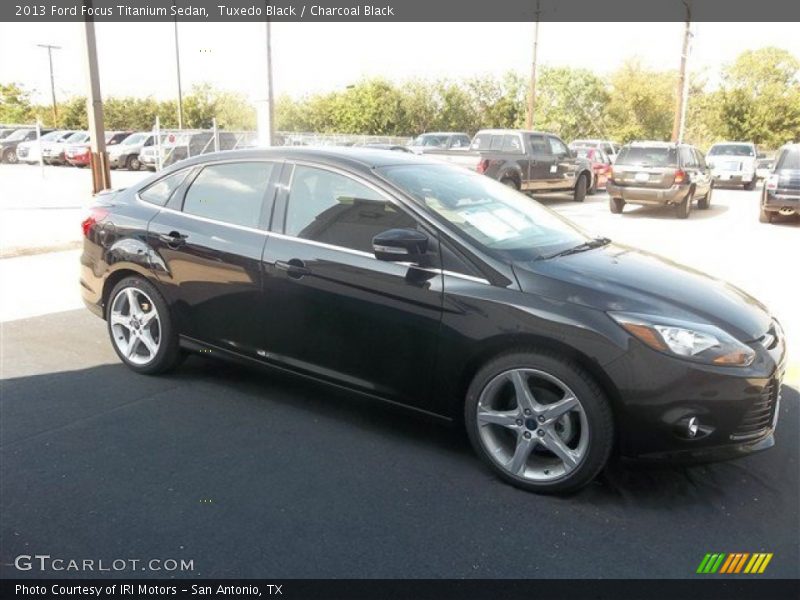 Tuxedo Black / Charcoal Black 2013 Ford Focus Titanium Sedan