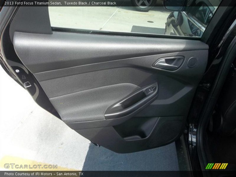 Tuxedo Black / Charcoal Black 2013 Ford Focus Titanium Sedan