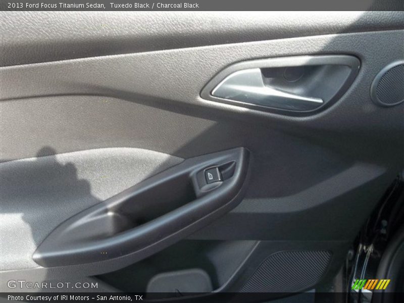 Tuxedo Black / Charcoal Black 2013 Ford Focus Titanium Sedan