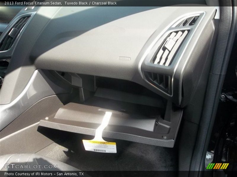 Tuxedo Black / Charcoal Black 2013 Ford Focus Titanium Sedan