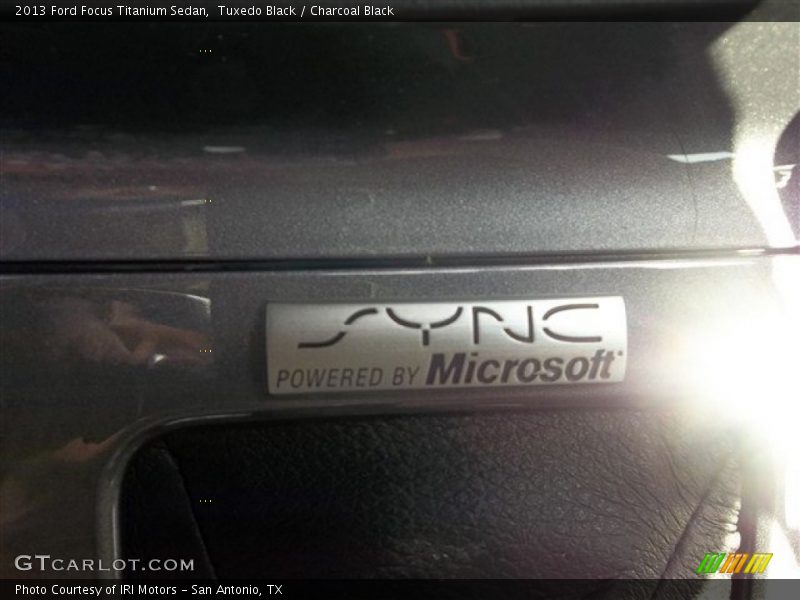 Tuxedo Black / Charcoal Black 2013 Ford Focus Titanium Sedan