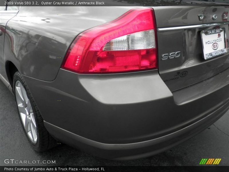 Oyster Gray Metallic / Anthracite Black 2009 Volvo S80 3.2
