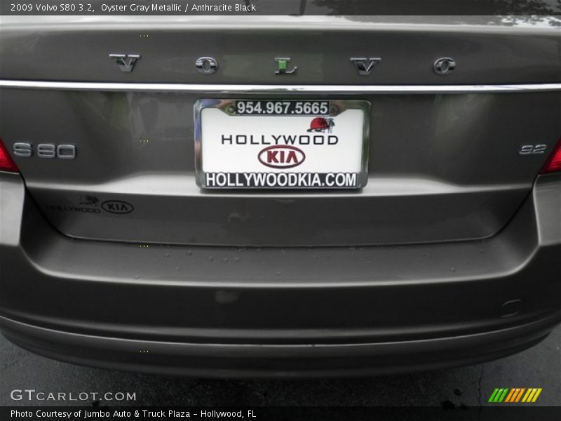 Oyster Gray Metallic / Anthracite Black 2009 Volvo S80 3.2