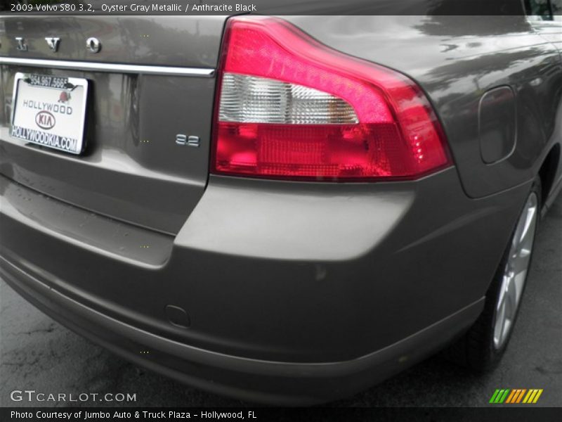 Oyster Gray Metallic / Anthracite Black 2009 Volvo S80 3.2