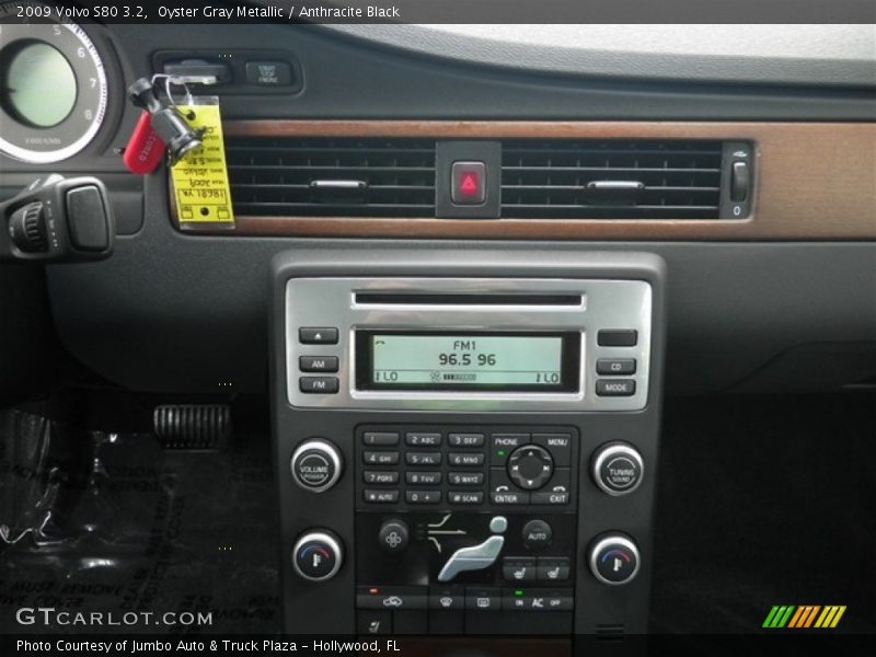 Oyster Gray Metallic / Anthracite Black 2009 Volvo S80 3.2