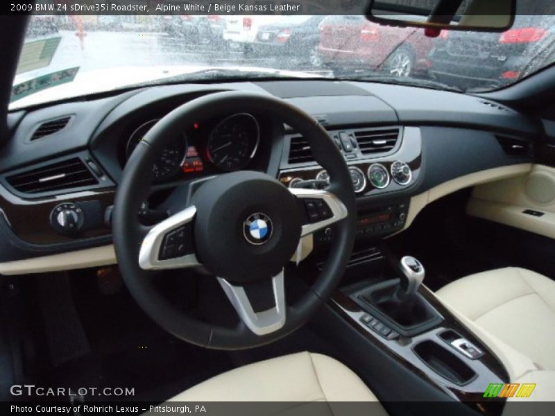 Dashboard of 2009 Z4 sDrive35i Roadster