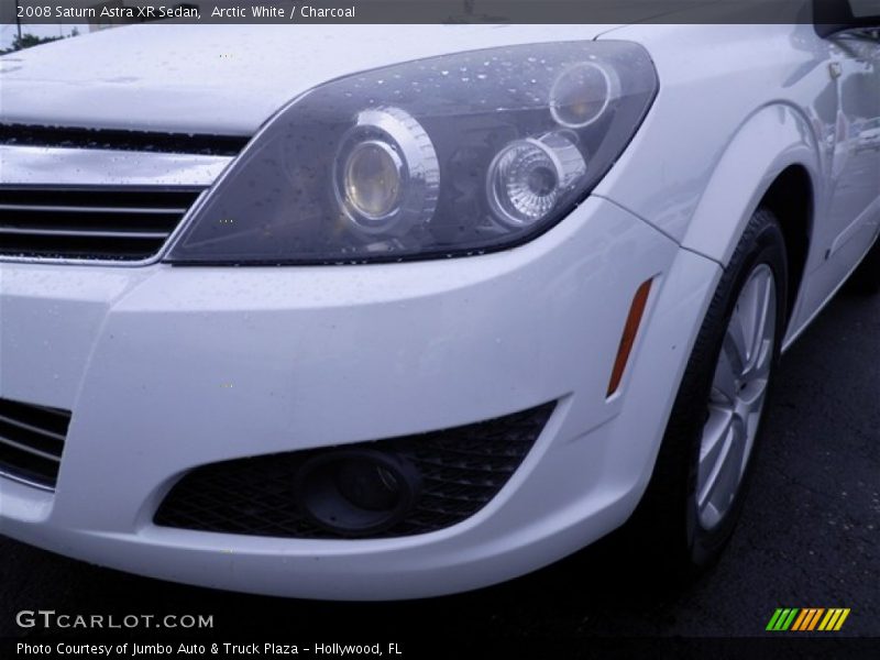 Arctic White / Charcoal 2008 Saturn Astra XR Sedan
