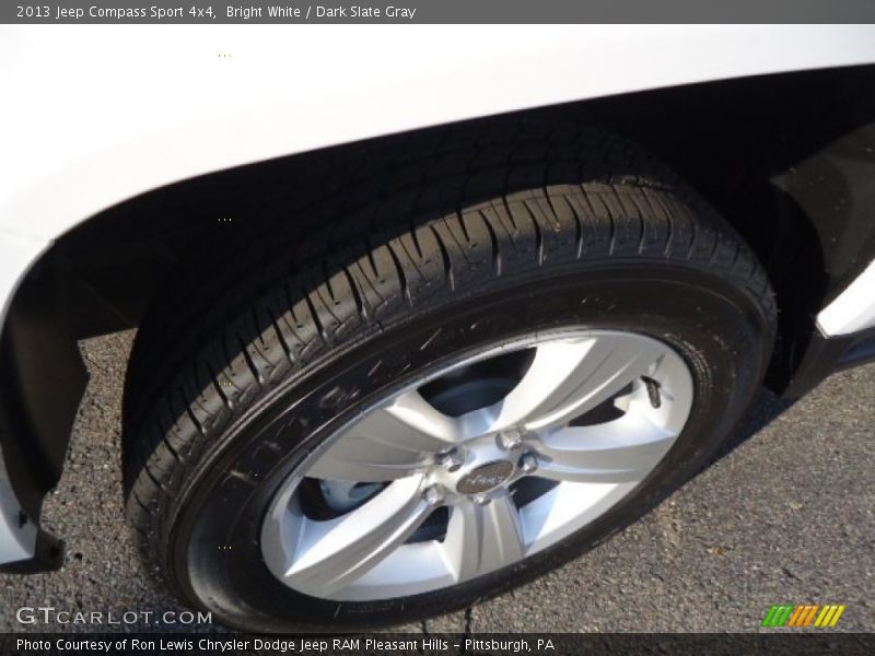 Bright White / Dark Slate Gray 2013 Jeep Compass Sport 4x4