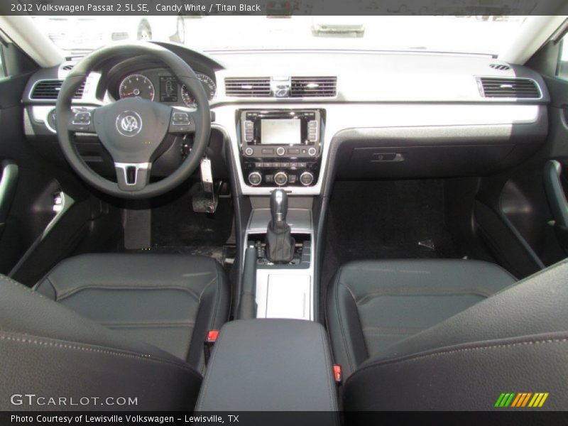 Candy White / Titan Black 2012 Volkswagen Passat 2.5L SE