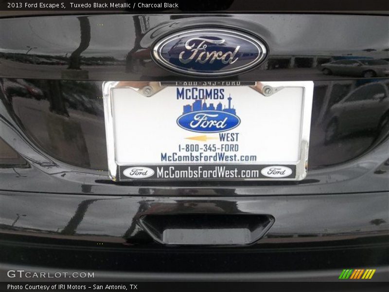 Tuxedo Black Metallic / Charcoal Black 2013 Ford Escape S