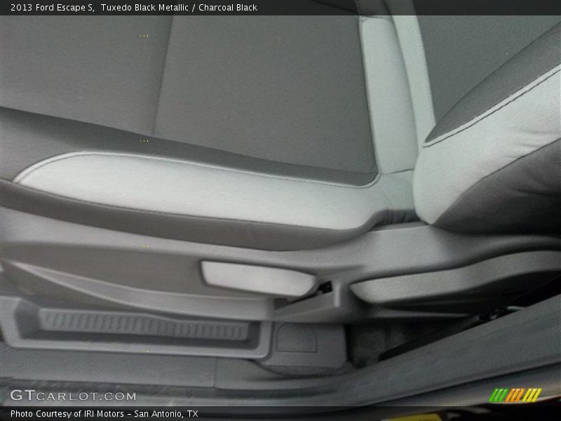 Tuxedo Black Metallic / Charcoal Black 2013 Ford Escape S