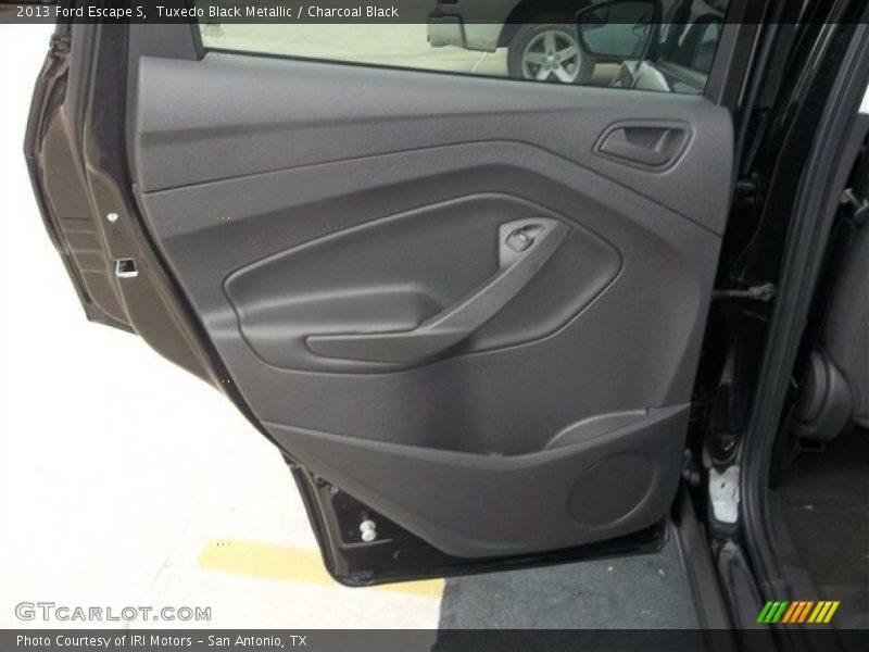 Tuxedo Black Metallic / Charcoal Black 2013 Ford Escape S