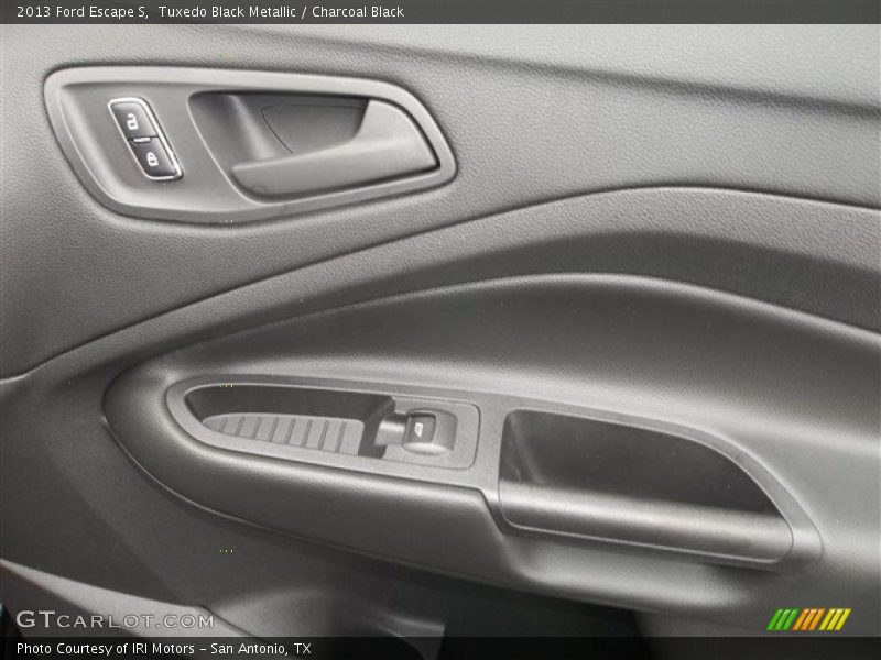 Tuxedo Black Metallic / Charcoal Black 2013 Ford Escape S