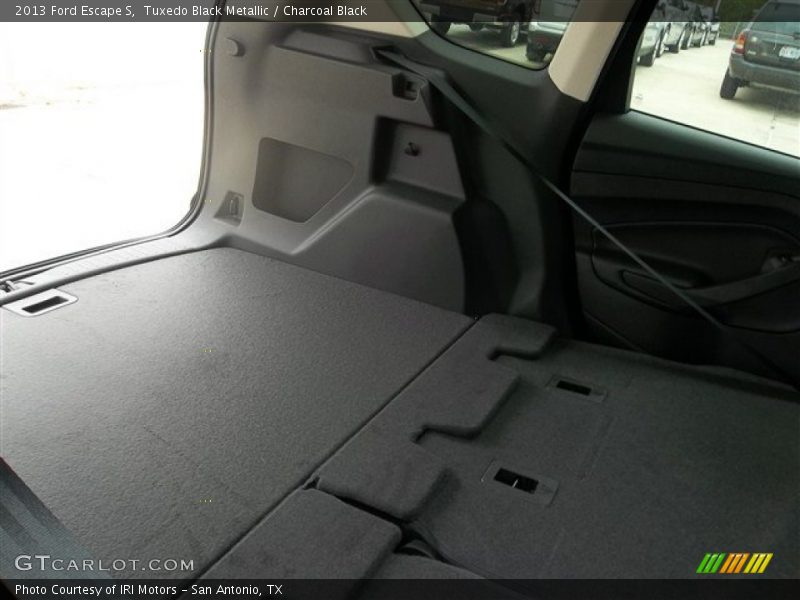 Tuxedo Black Metallic / Charcoal Black 2013 Ford Escape S