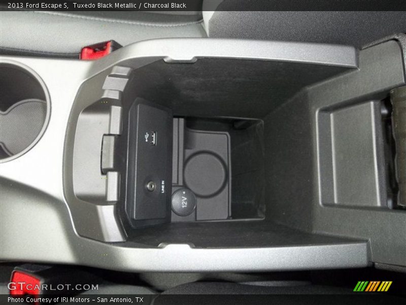 Tuxedo Black Metallic / Charcoal Black 2013 Ford Escape S